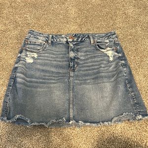 AE curvy high-rise mini jean skirt